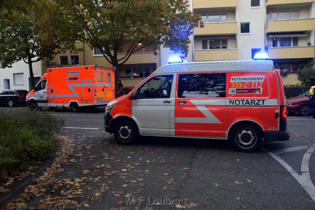 VU Rad Pkw Koeln Buchheim Herlerstr P15.JPG - Miklos Laubert